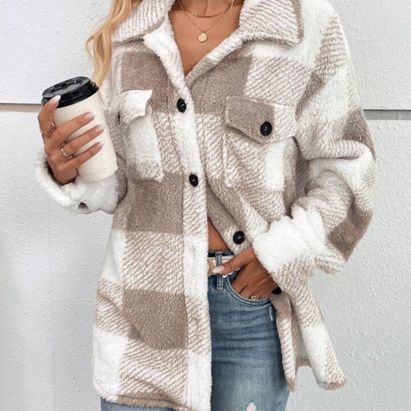 Cozy Buffalo Plaid Pattern Pocket Flannel Teddy Jacket Coat - Picture 5 of 5